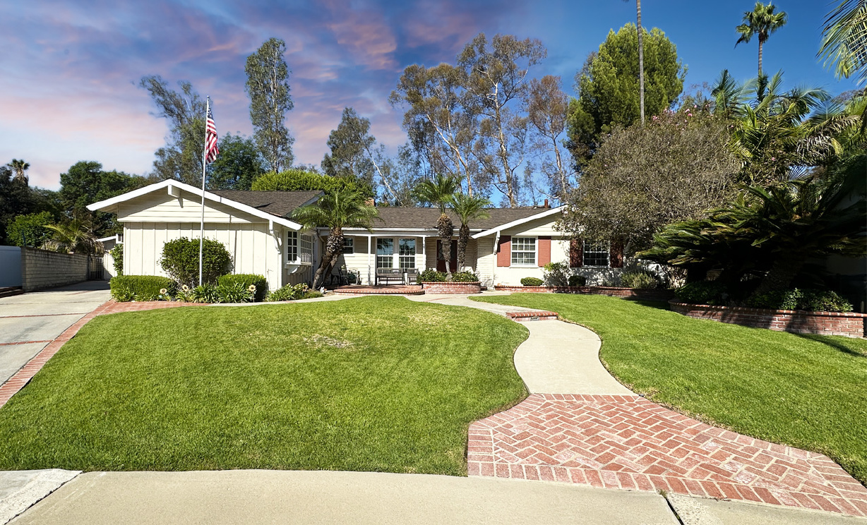 2207 Calle Ultimo, Fullerton CA: 