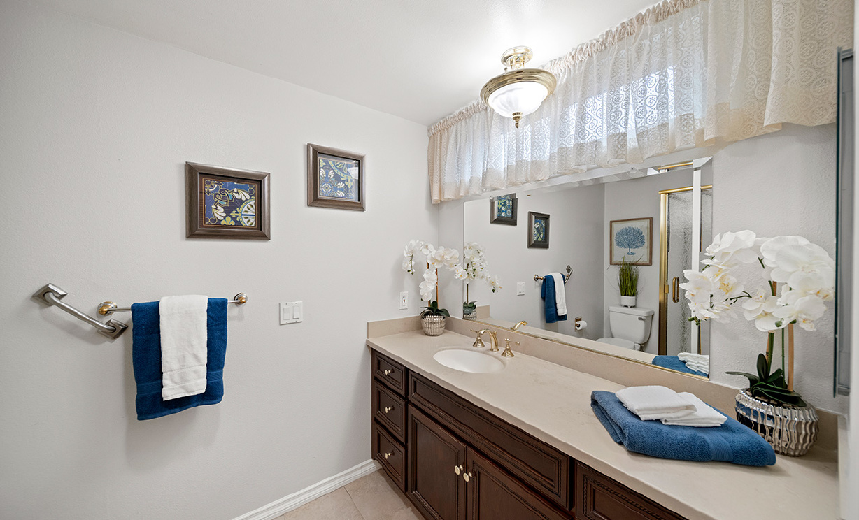 224 W Crystal View Ave, Orange CA: 