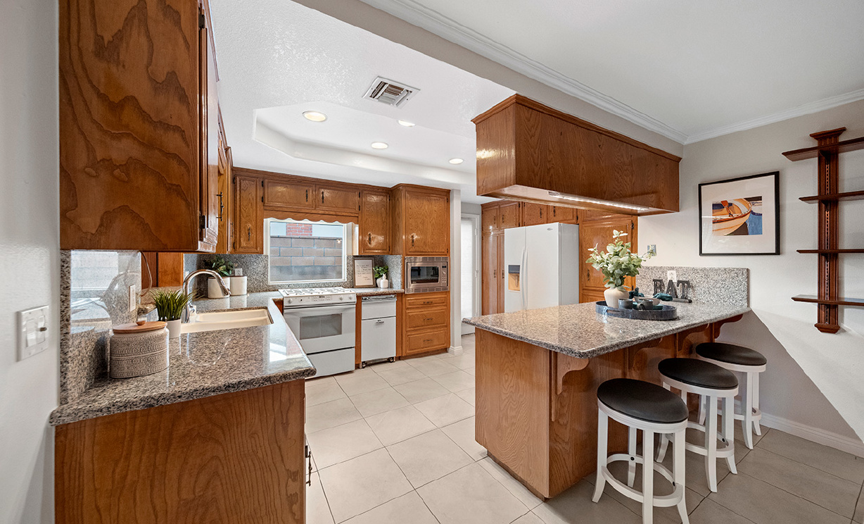 224 W Crystal View Ave, Orange CA: 