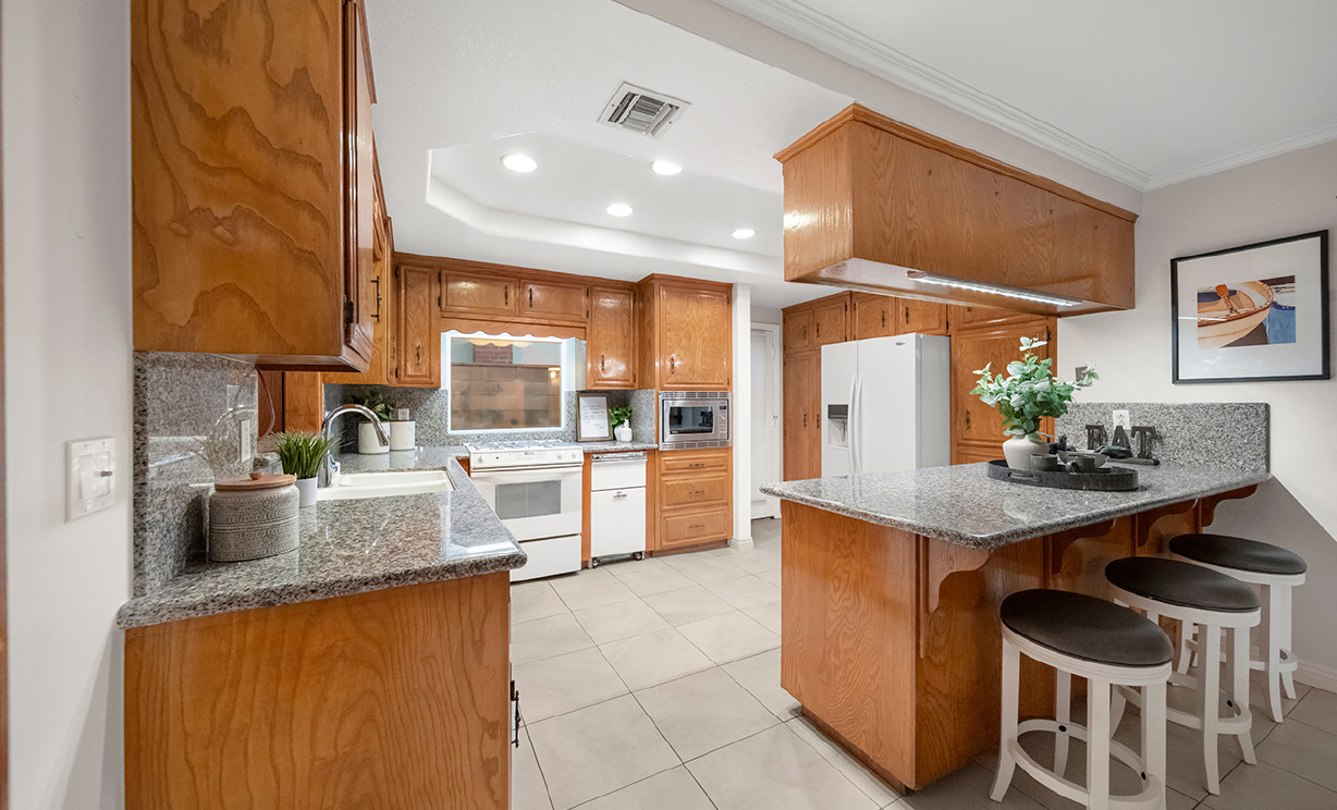 224 W Crystal View Ave, Orange CA: 