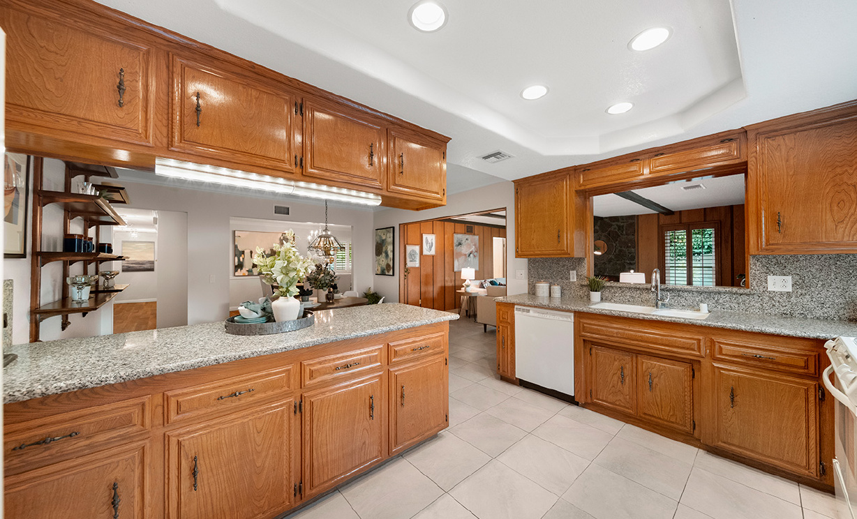224 W Crystal View Ave, Orange CA: 