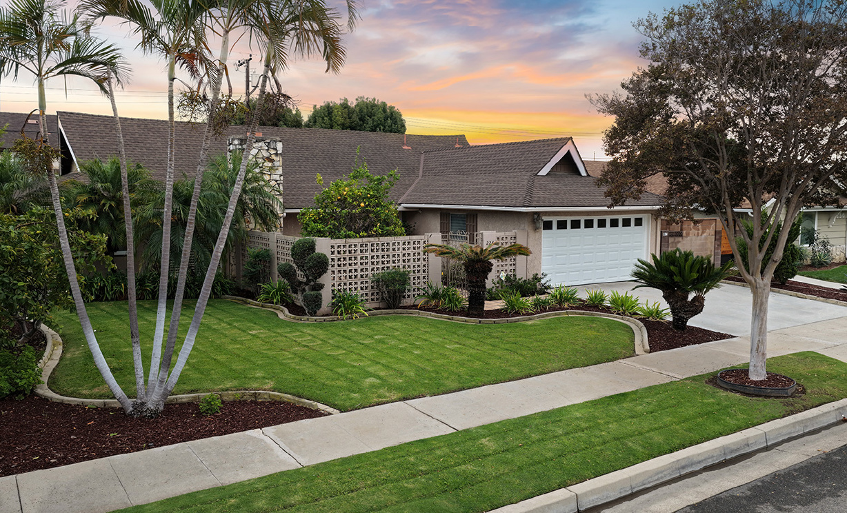 224 W Crystal View Ave, Orange CA: 