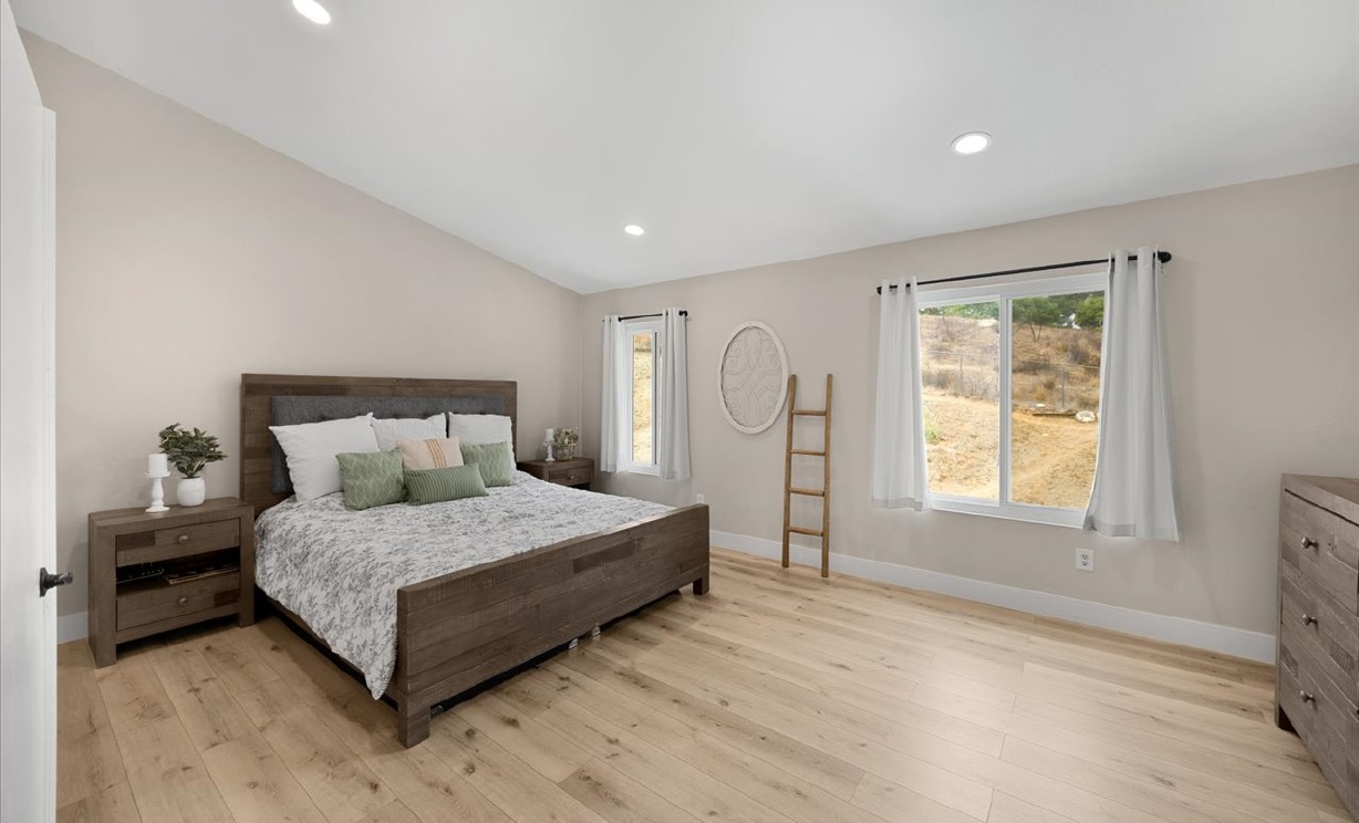 8229 Whispering Tree Drive, Jurupa Valley CA: 