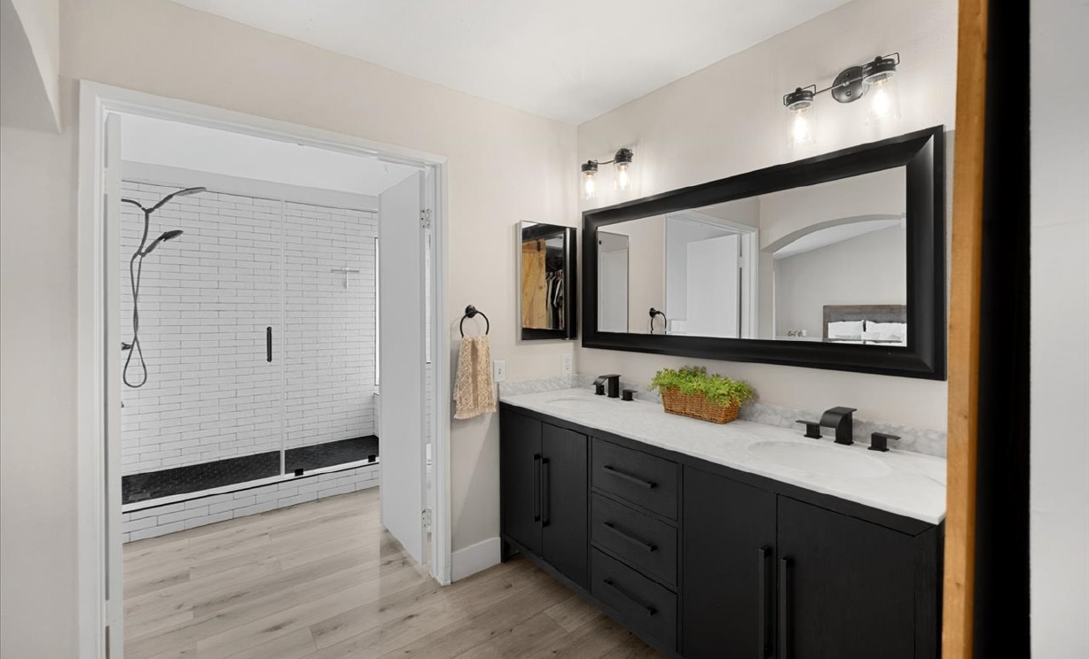 8229 Whispering Tree Drive, Jurupa Valley CA: 