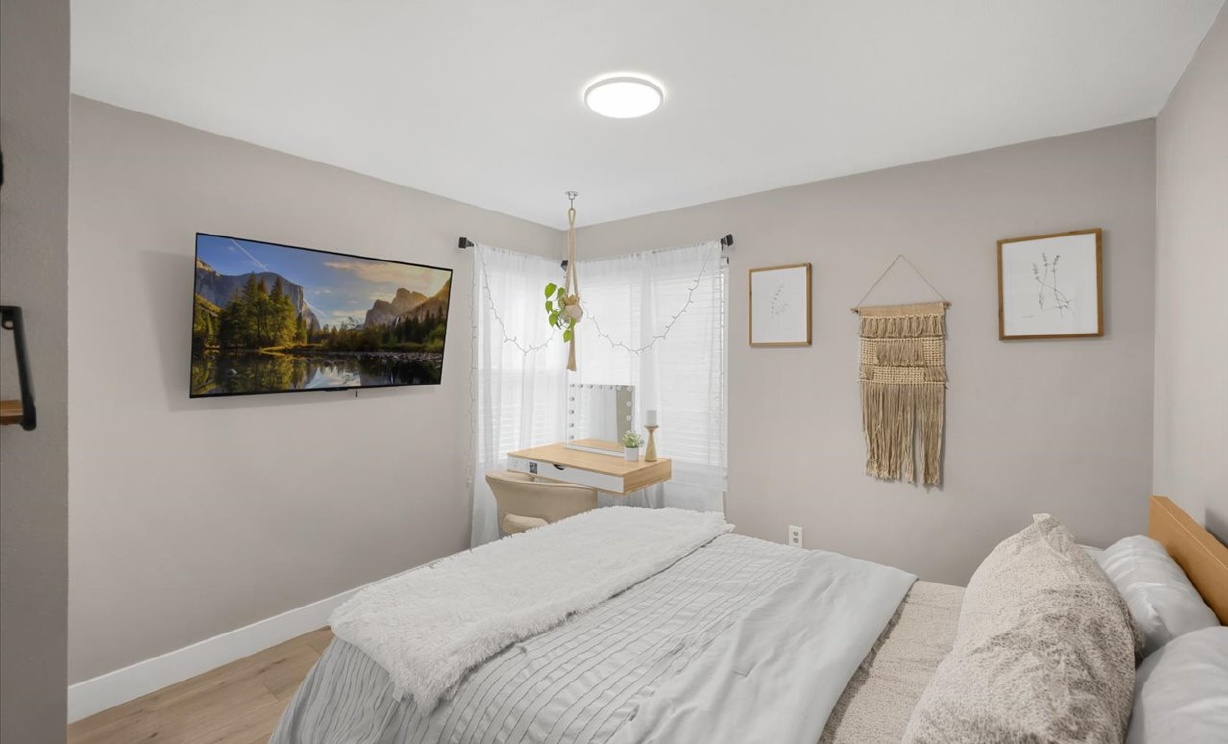 8229 Whispering Tree Drive, Jurupa Valley CA: 
