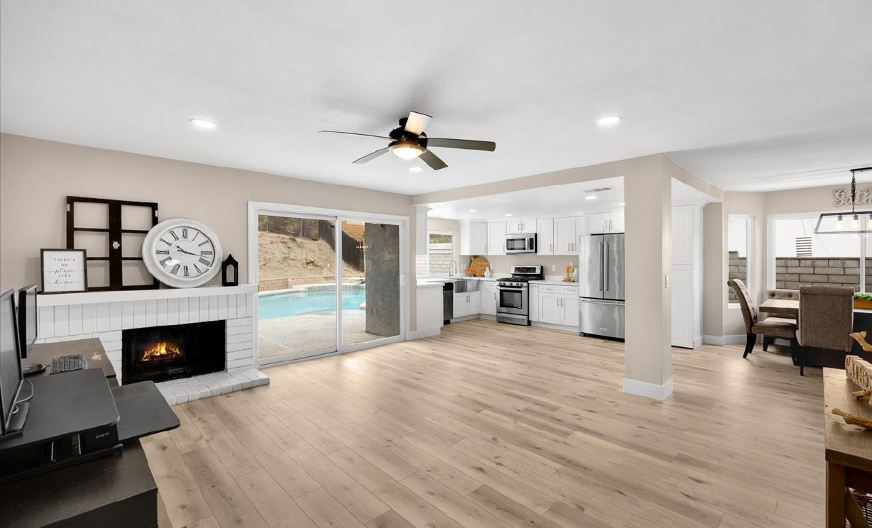 8229 Whispering Tree Drive, Jurupa Valley CA: 