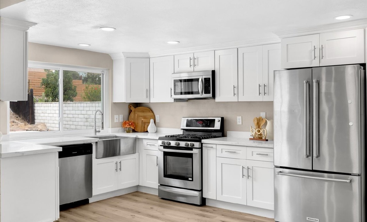 8229 Whispering Tree Drive, Jurupa Valley CA: 
