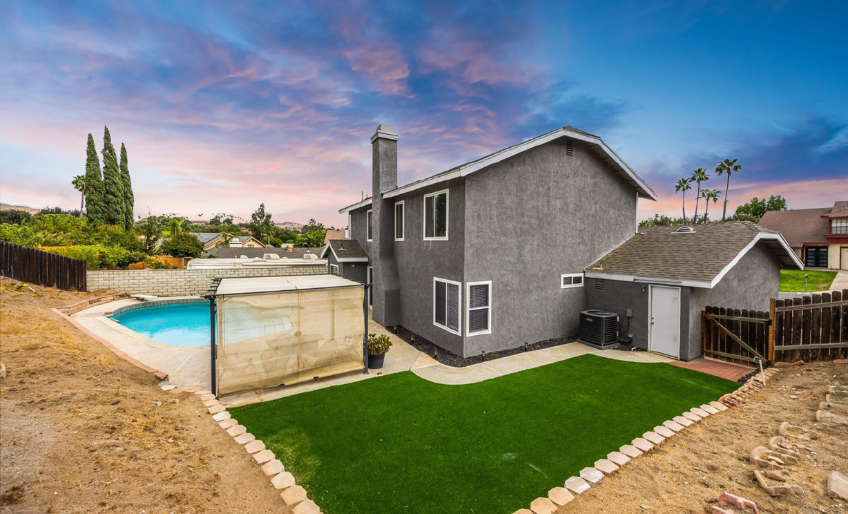 8229 Whispering Tree Drive, Jurupa Valley CA: 