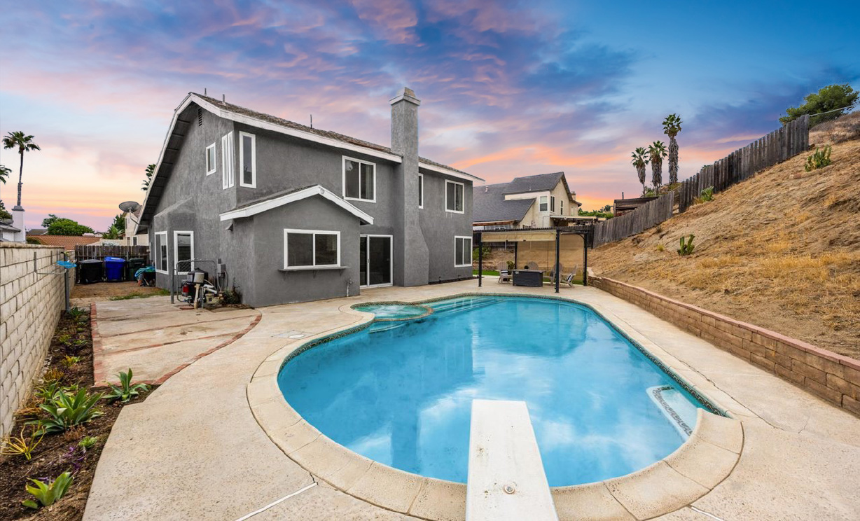 8229 Whispering Tree Drive, Jurupa Valley CA: 