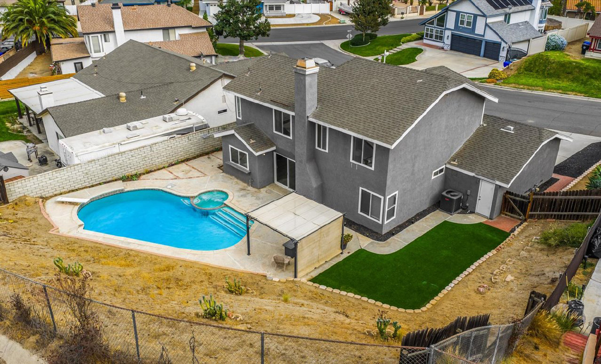 8229 Whispering Tree Drive, Jurupa Valley CA: 