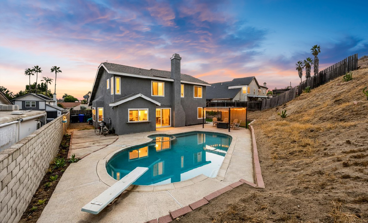 8229 Whispering Tree Drive, Jurupa Valley CA: 