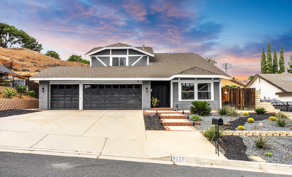 8229 Whispering Tree Drive, Jurupa Valley CA: 