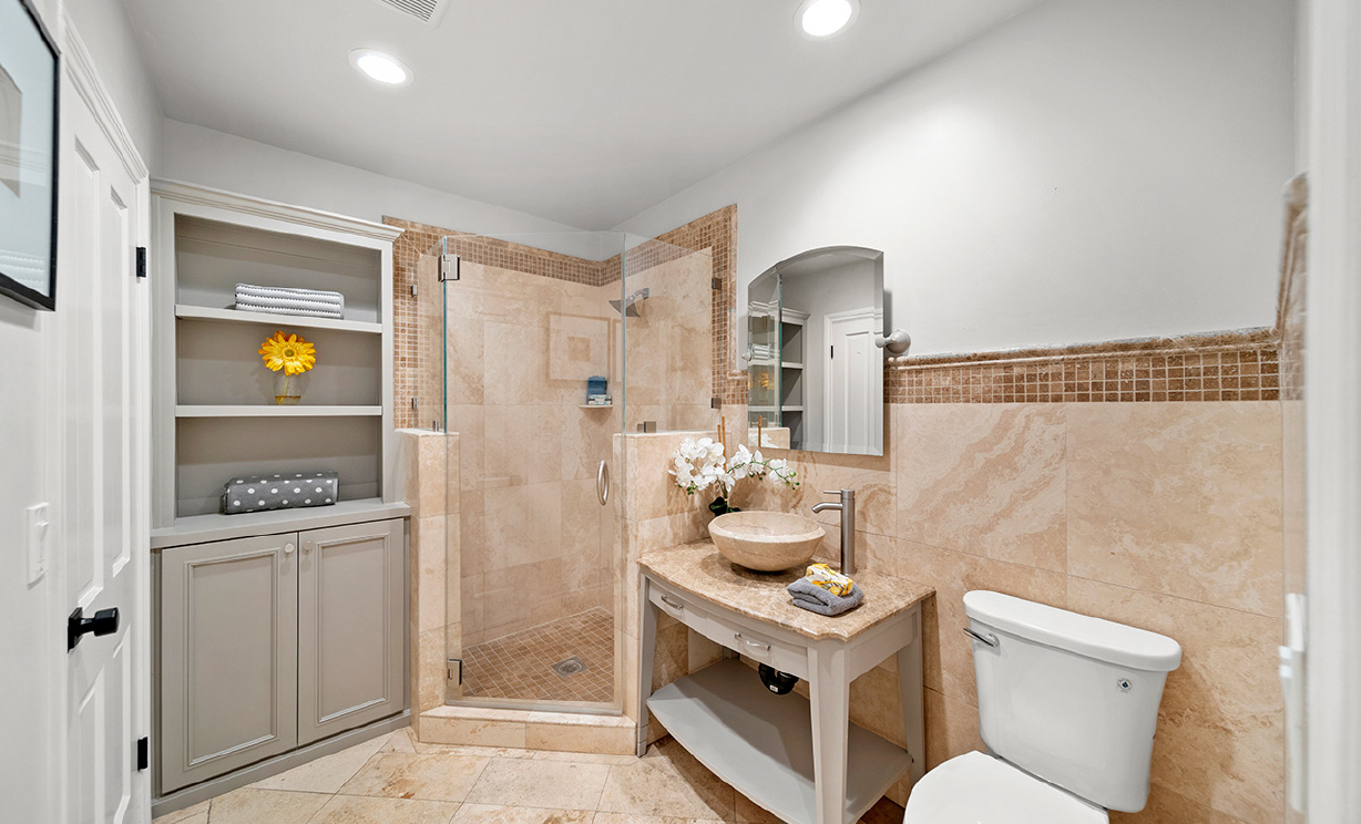 2039 S Eileen Dr, Anaheim CA: