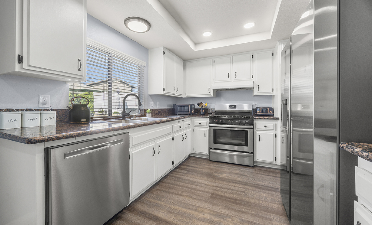 1124 N Sandalwood Avenue, Rialto CA: