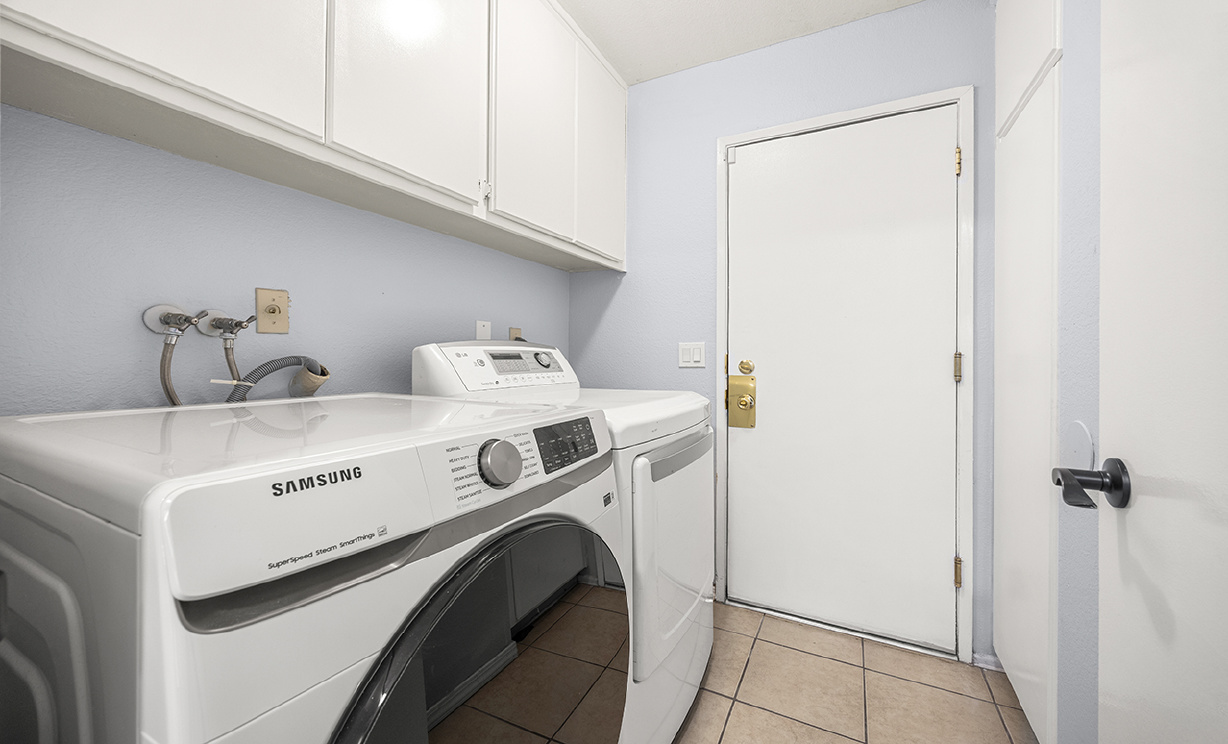 1124 N Sandalwood Avenue, Rialto CA: