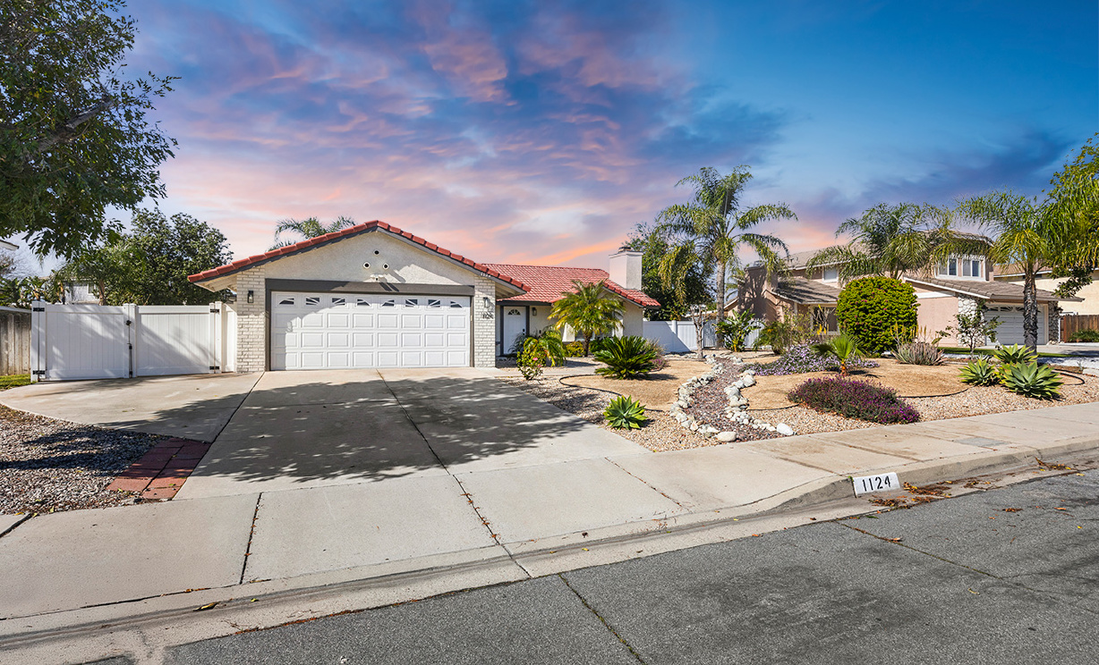1124 N Sandalwood Avenue, Rialto CA: