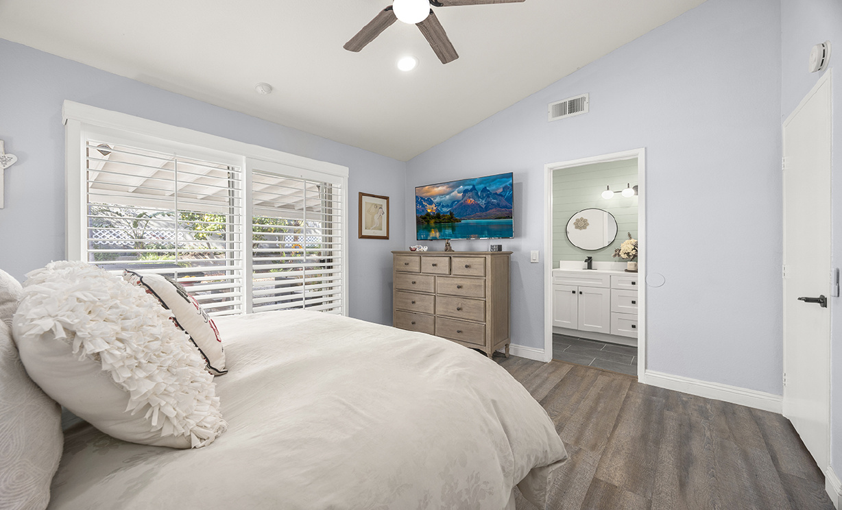 1124 N Sandalwood Avenue, Rialto CA: