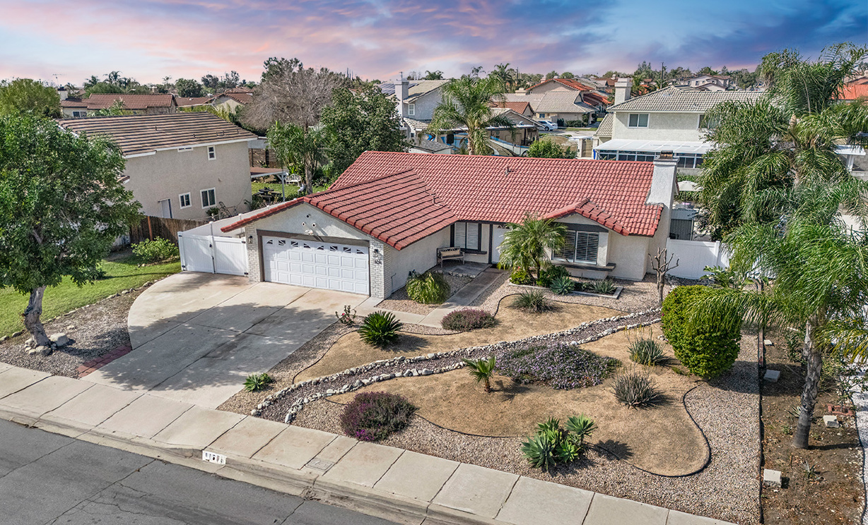 1124 N Sandalwood Avenue, Rialto CA: