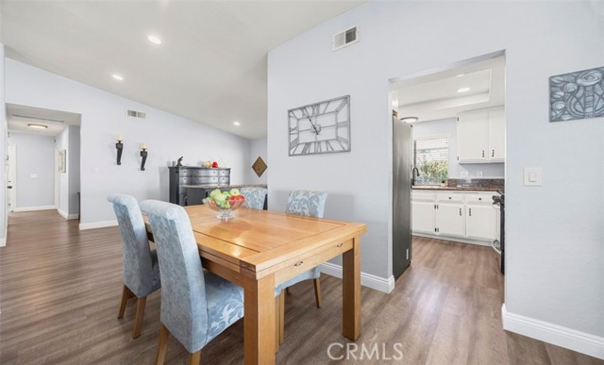 1124 N Sandalwood, Rialto CA: 