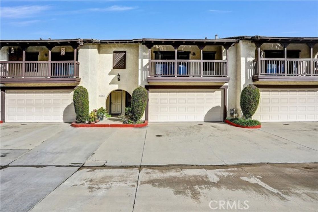1110 Strawberry, Glendora CA: