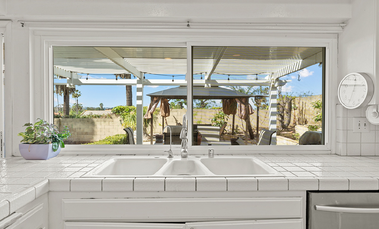 24621 Artemia Ave, Mission Viejo CA: 