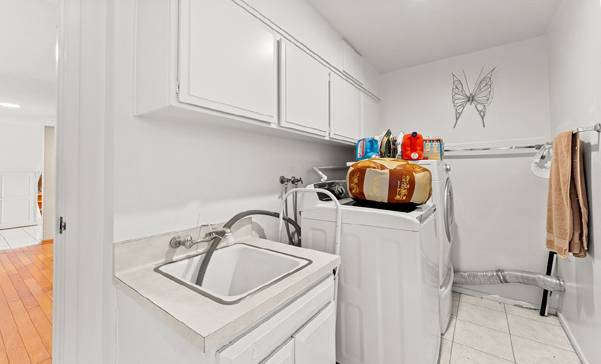 24621 Artemia Ave, Mission Viejo CA: 