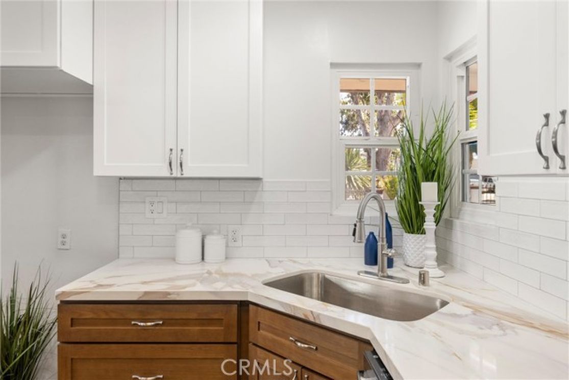 626 S Corta, Santa Ana CA: 