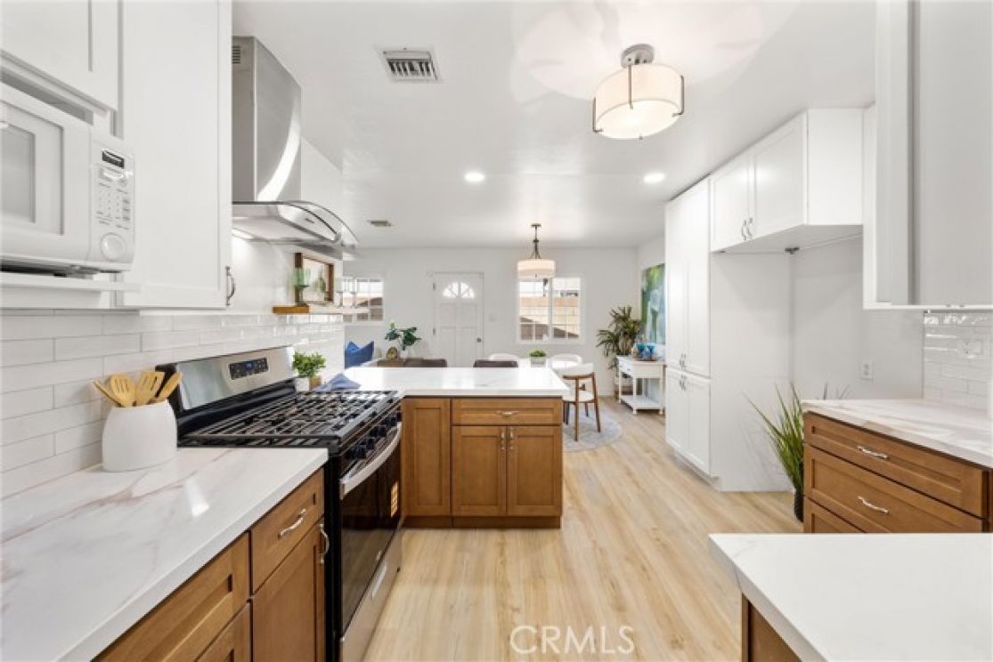 626 S Corta, Santa Ana CA: 