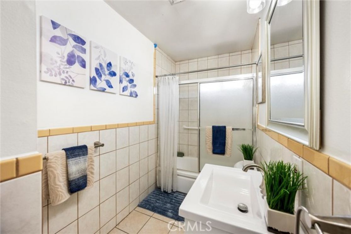 626 S Corta, Santa Ana CA: 