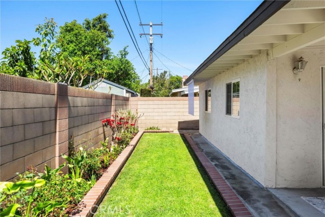626 S Corta, Santa Ana CA: 