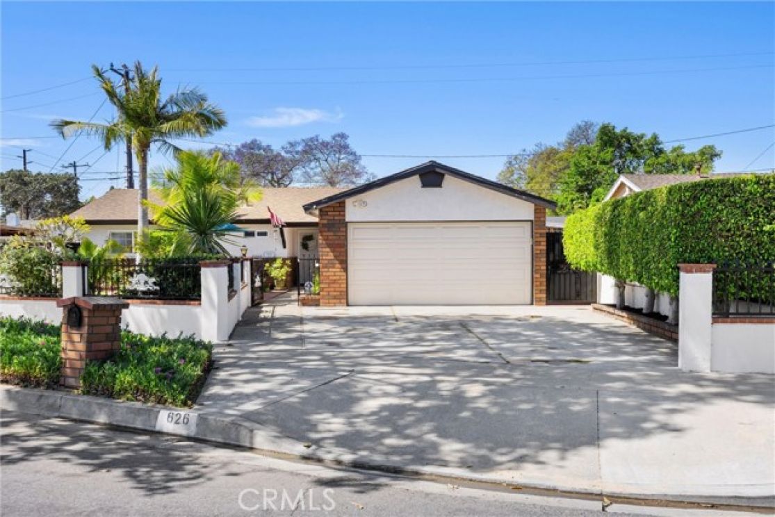 626 S Corta, Santa Ana CA: 