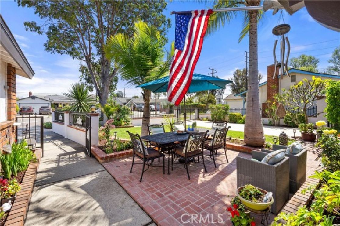 626 S Corta, Santa Ana CA: 