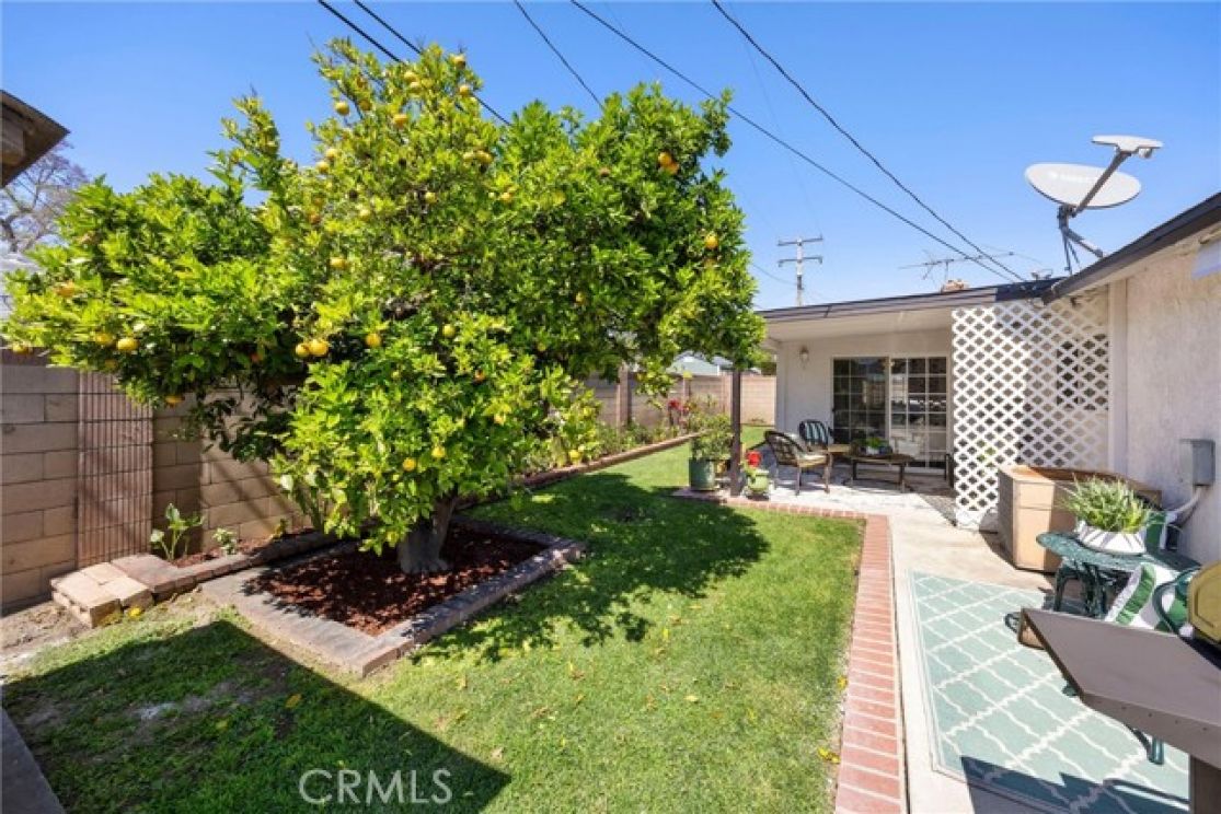 626 S Corta, Santa Ana CA: 