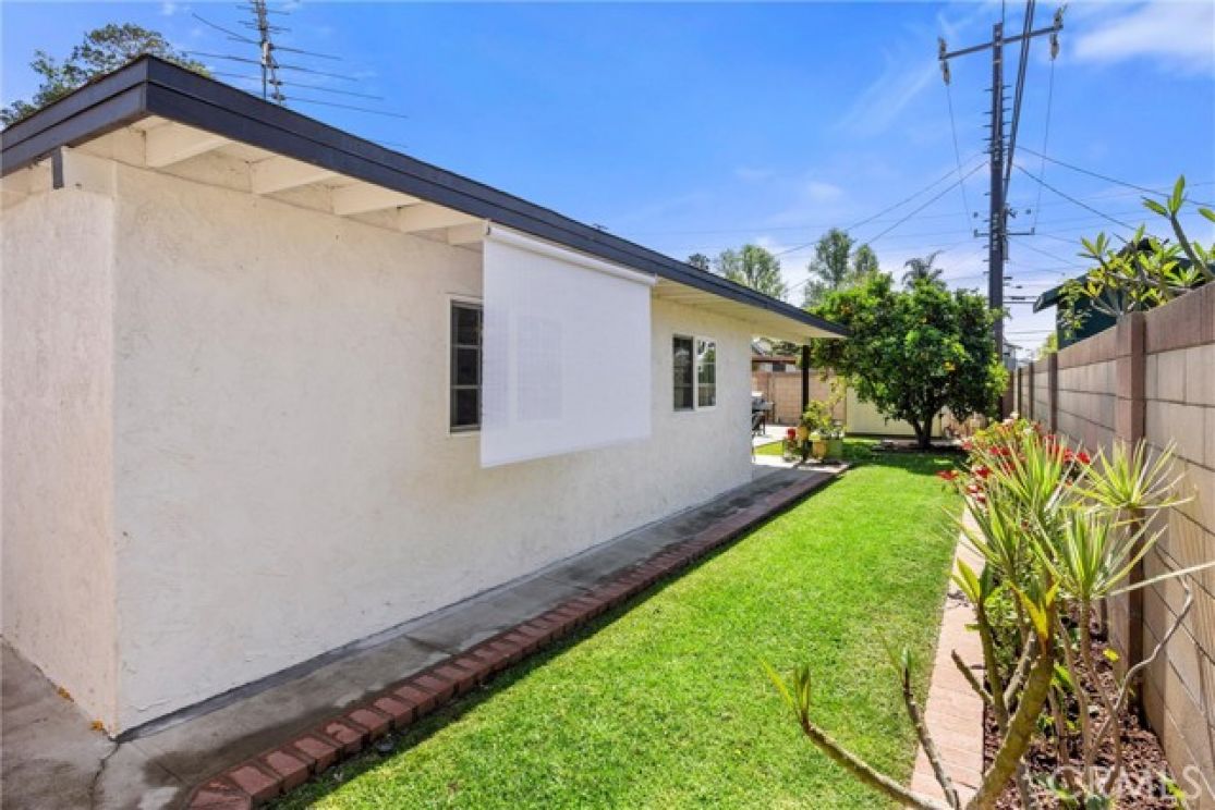 626 S Corta, Santa Ana CA: 