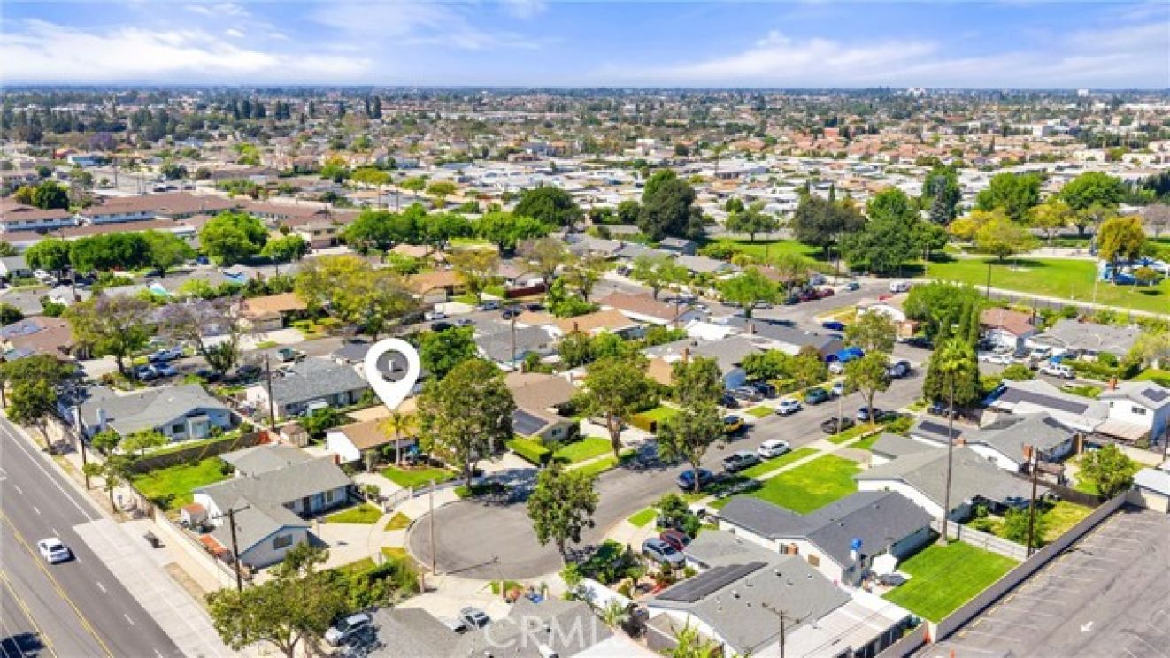 626 S Corta, Santa Ana CA: 