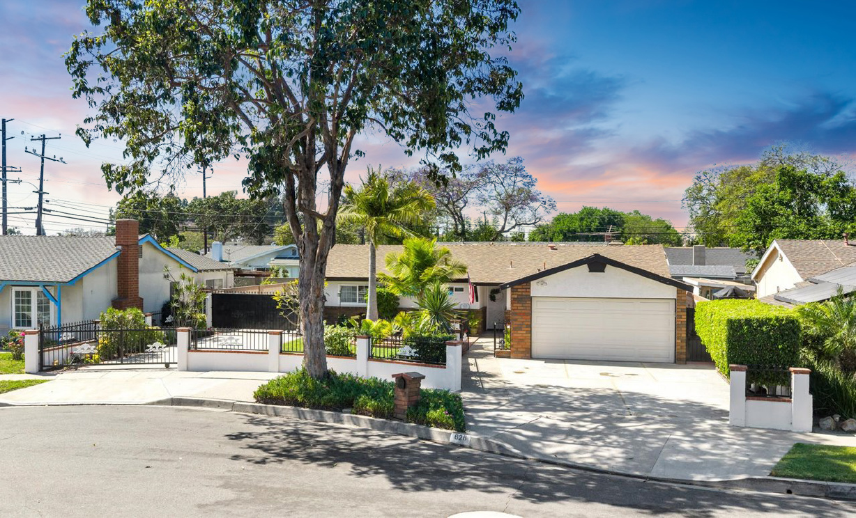 626 S Corta, Santa Ana CA: 