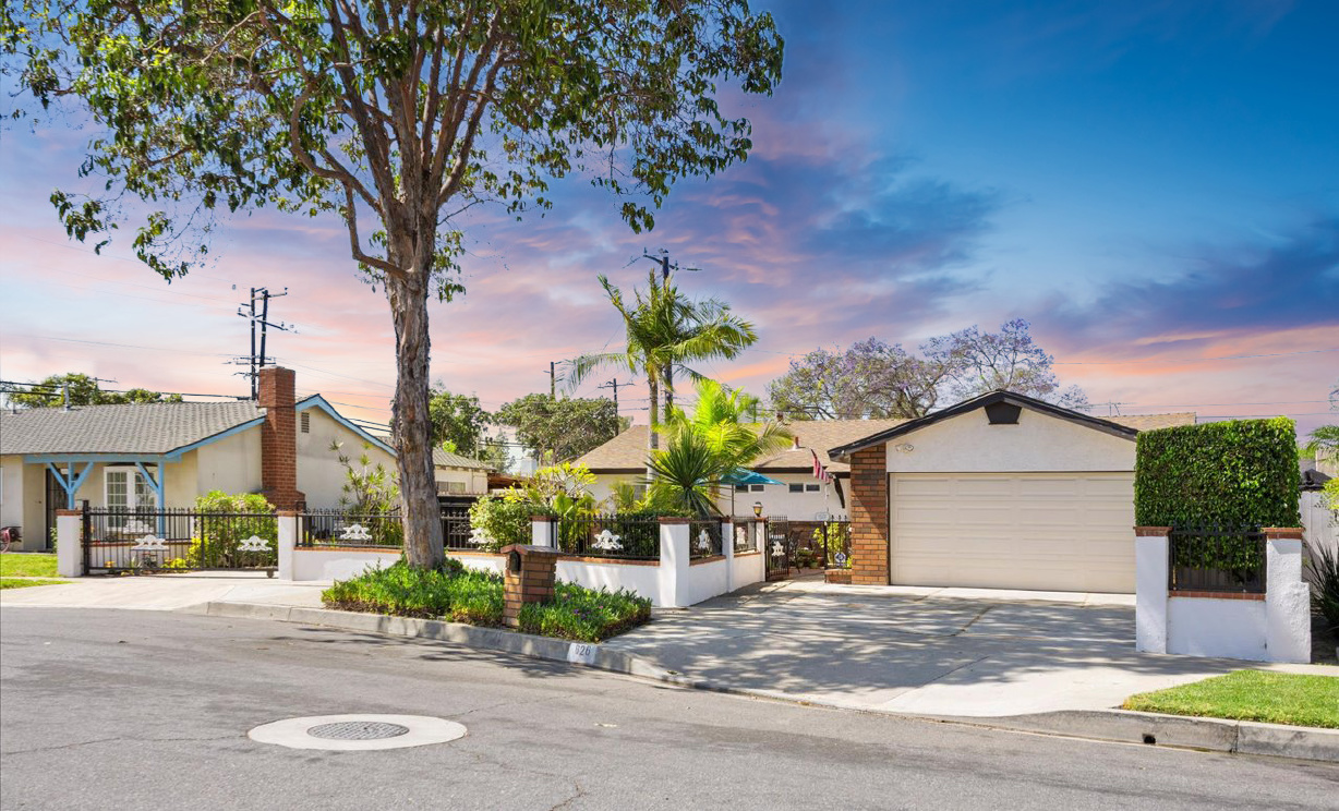 626 S Corta, Santa Ana CA: 