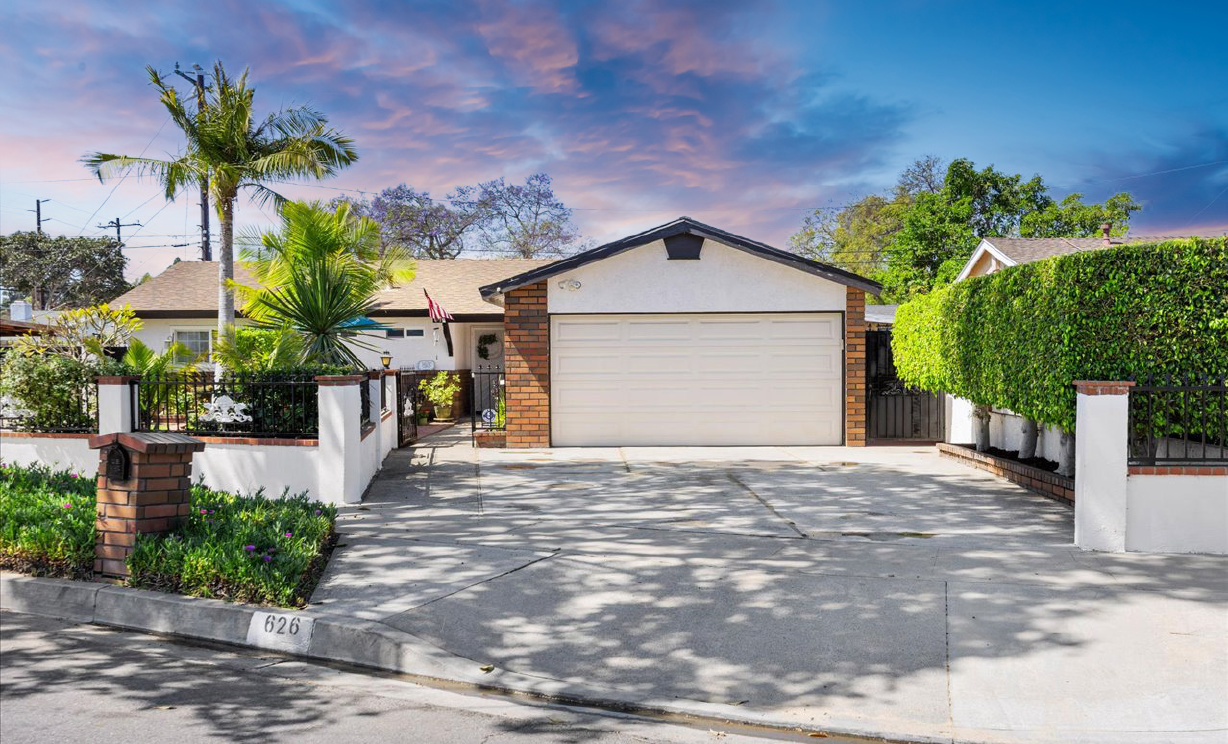 626 S Corta, Santa Ana CA: 