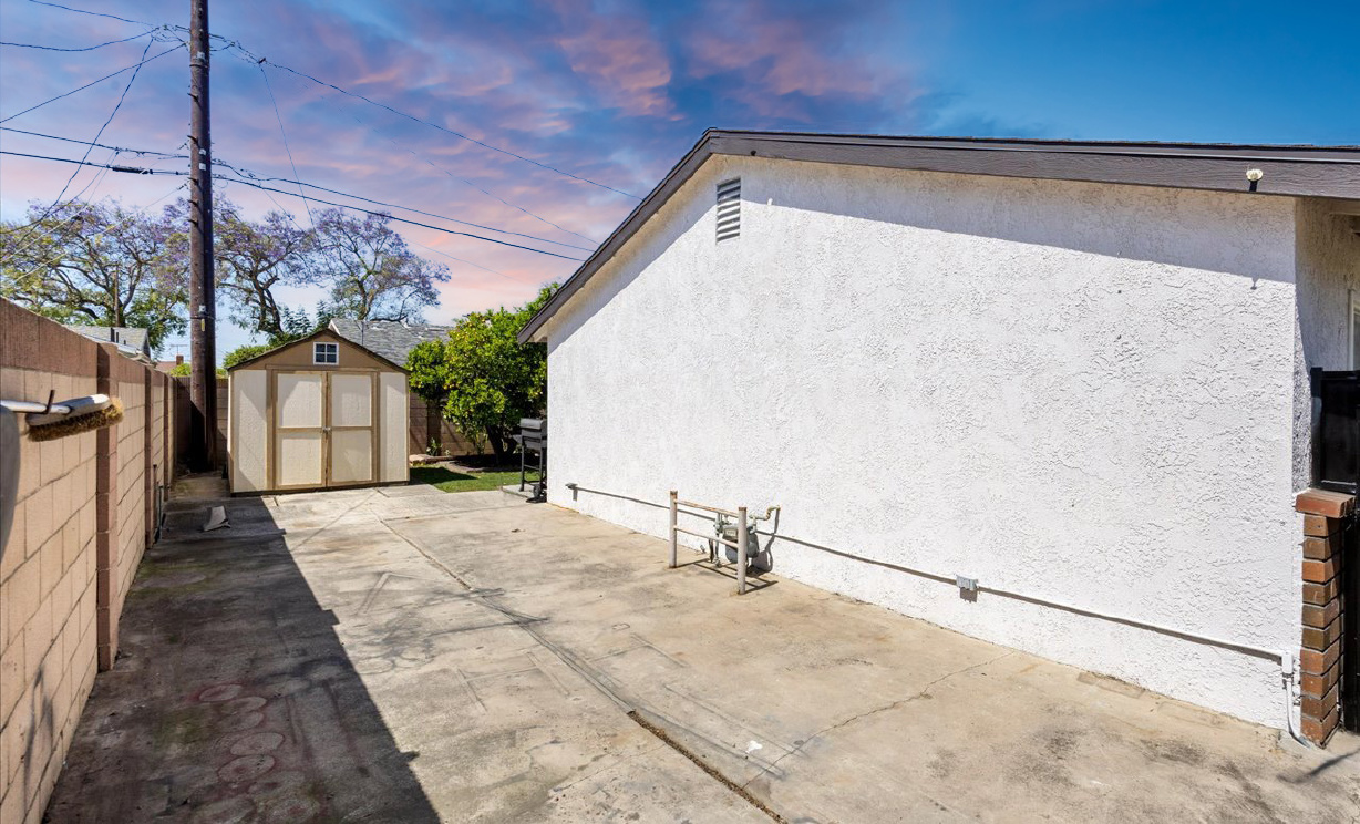 626 S Corta, Santa Ana CA: 