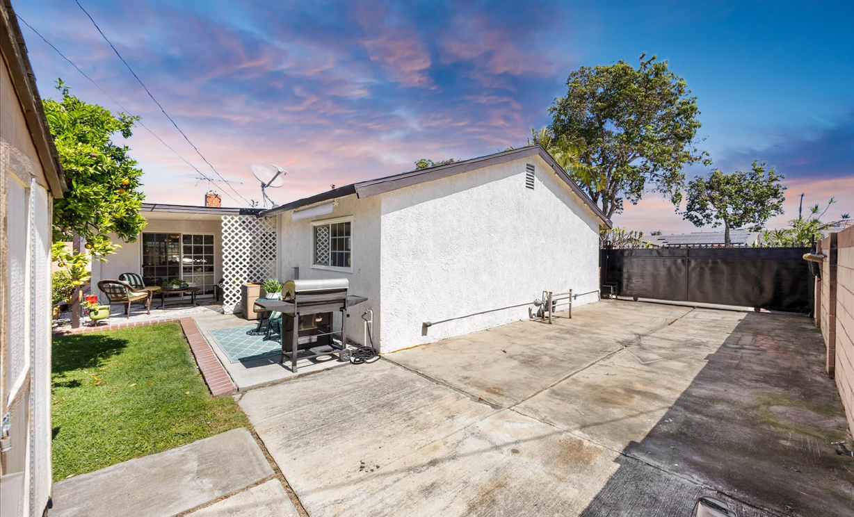 626 S Corta, Santa Ana CA: 