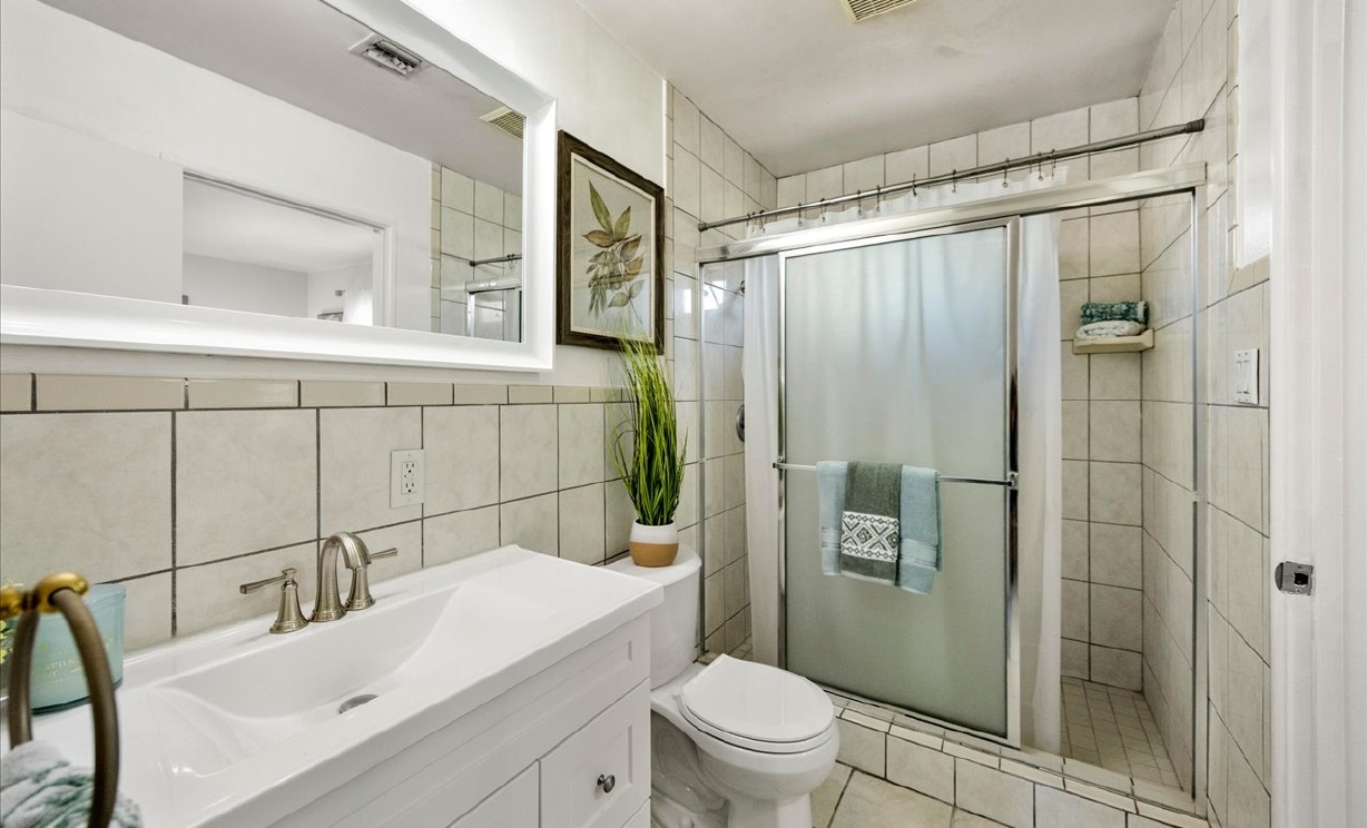 626 S Corta, Santa Ana CA: 