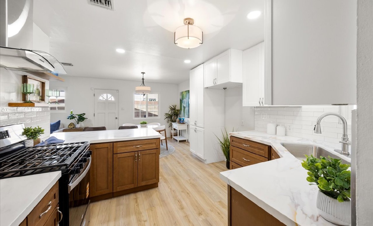 626 S Corta, Santa Ana CA: 