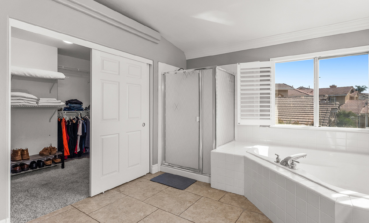 2843 S Buena Vista, Corona CA: 