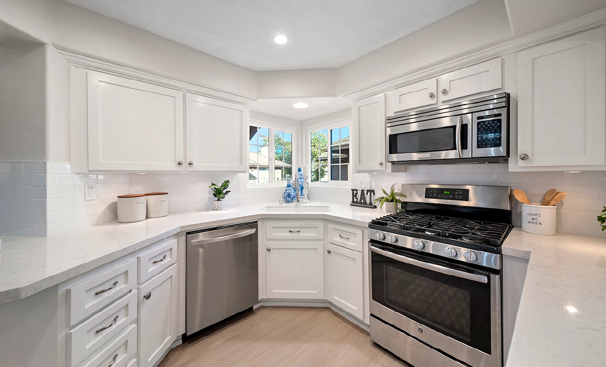411 S Rosemary Ln, Anaheim Hills CA: 