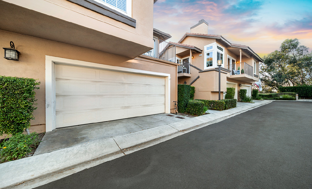 411 S Rosemary Ln, Anaheim Hills CA: 