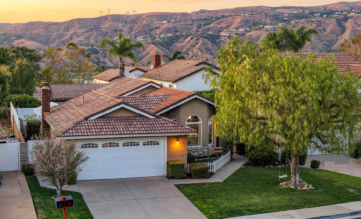 8481 E Foothill St, Anaheim Hills CA: 