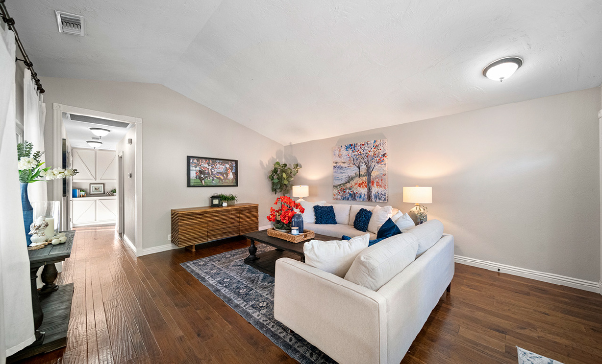 8481 E Foothill St, Anaheim Hills CA: 