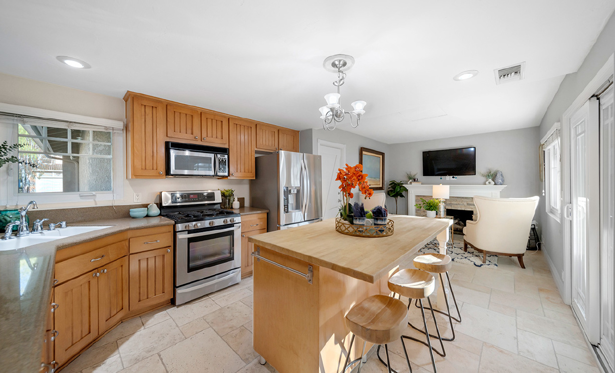 8481 E Foothill St, Anaheim Hills CA: 