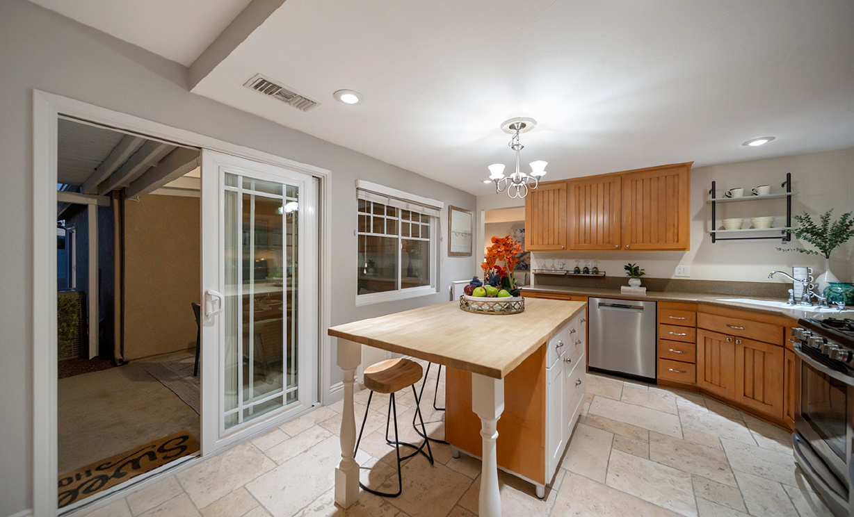 8481 E Foothill St, Anaheim Hills CA: 