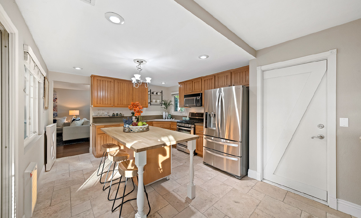 8481 E Foothill St, Anaheim Hills CA: 